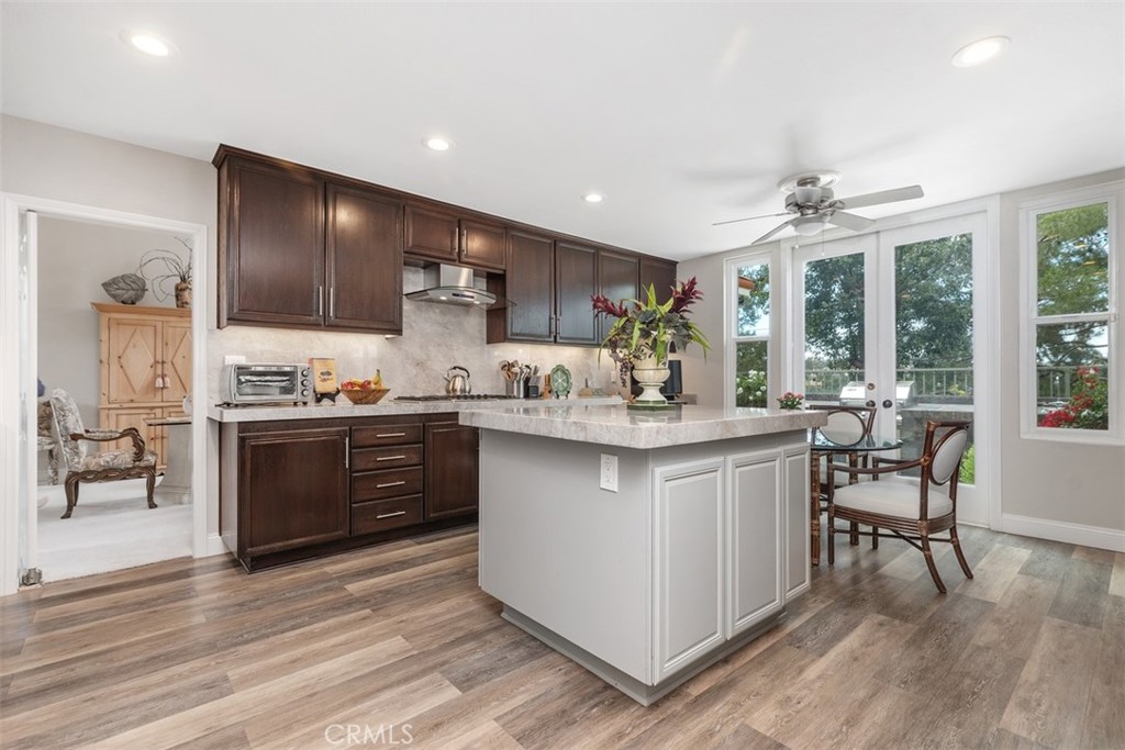 22161 Wayside