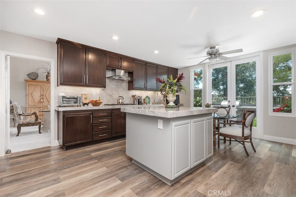 22161 Wayside