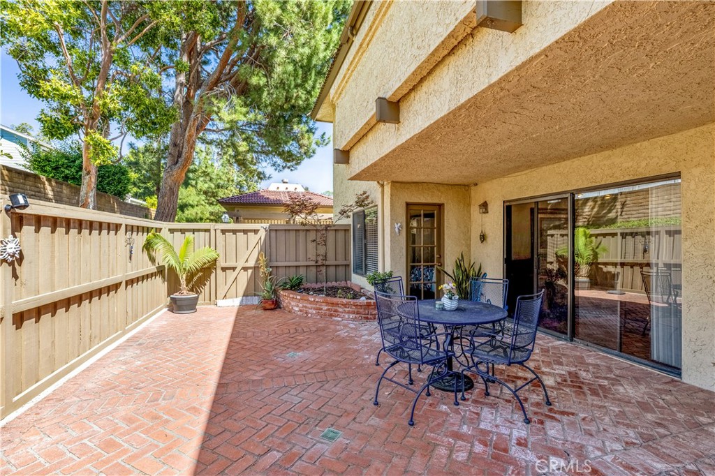 25231 Tanoak