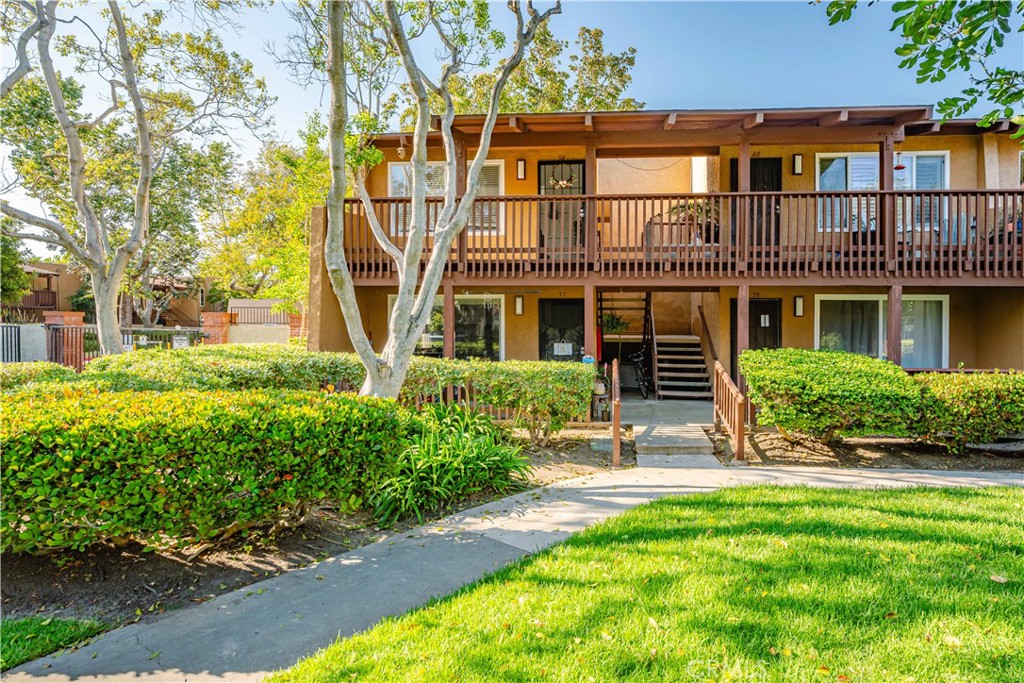 1000 W Macarthur Boulevard 58