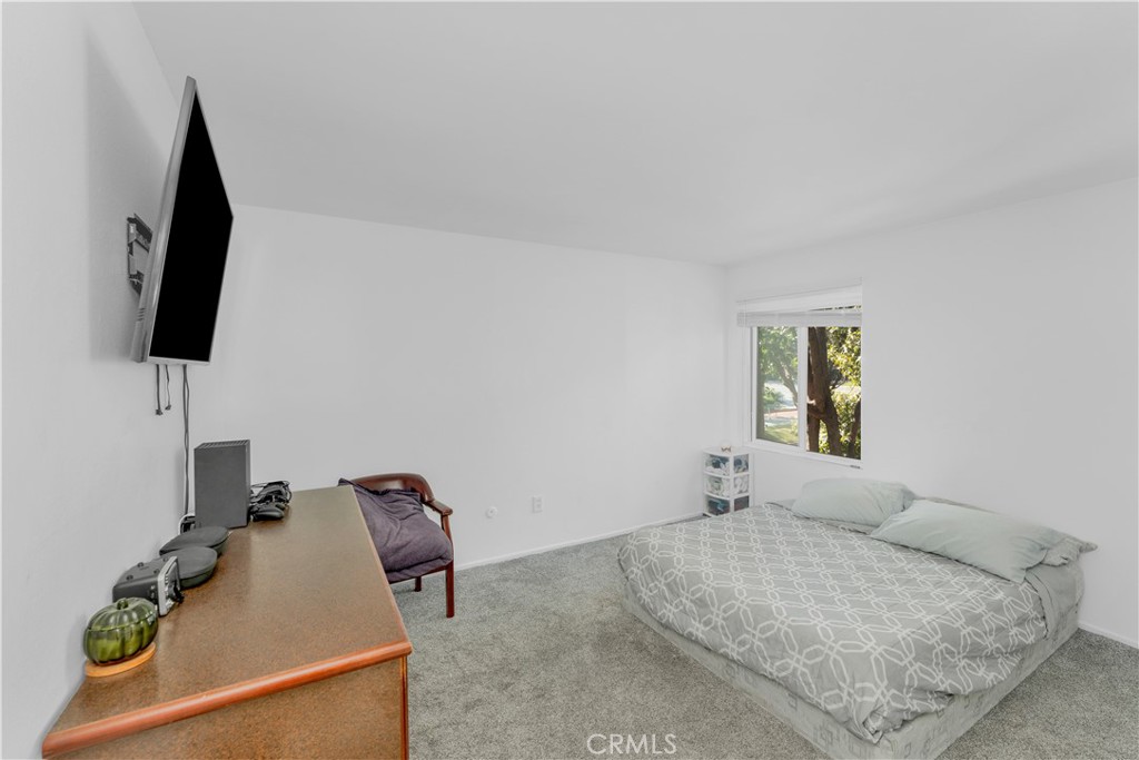 1000 W Macarthur Boulevard 58
