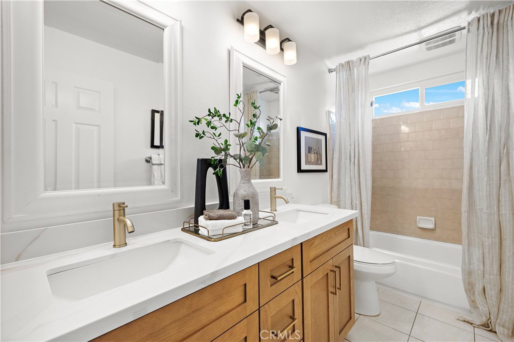 24646 Royale Ridge