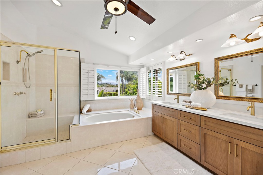 24646 Royale Ridge