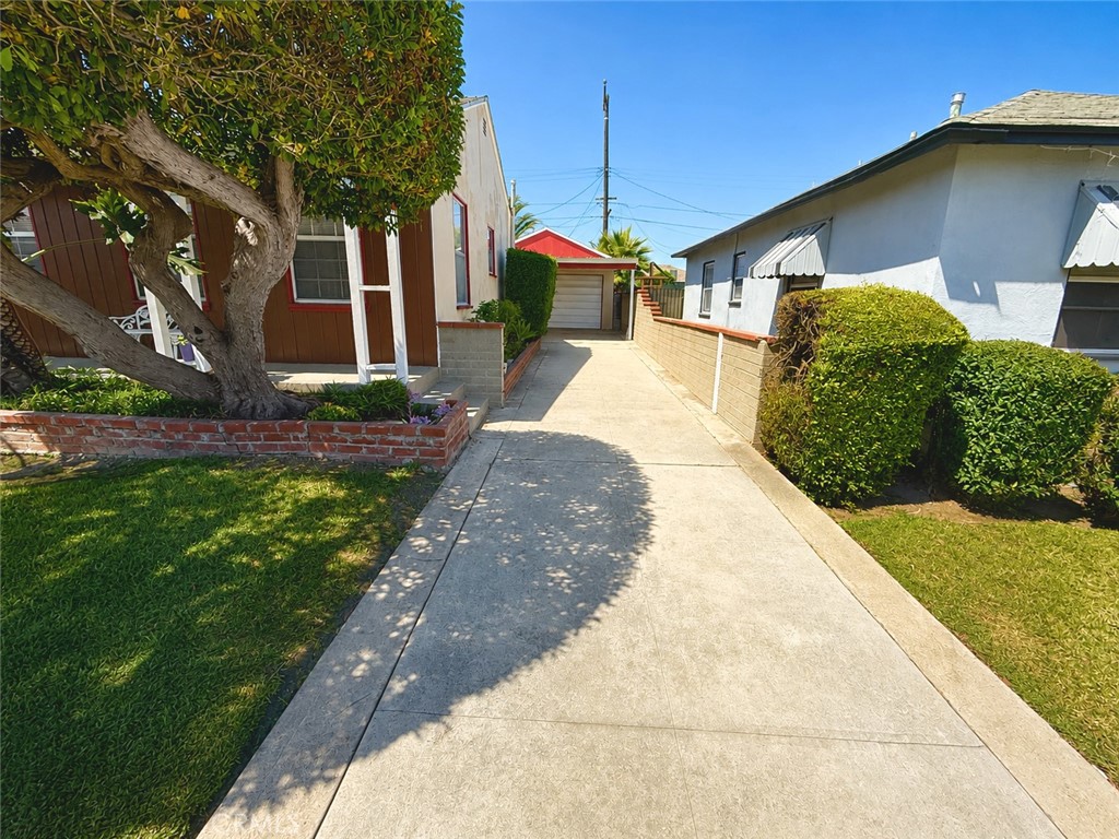 209 W 122nd
