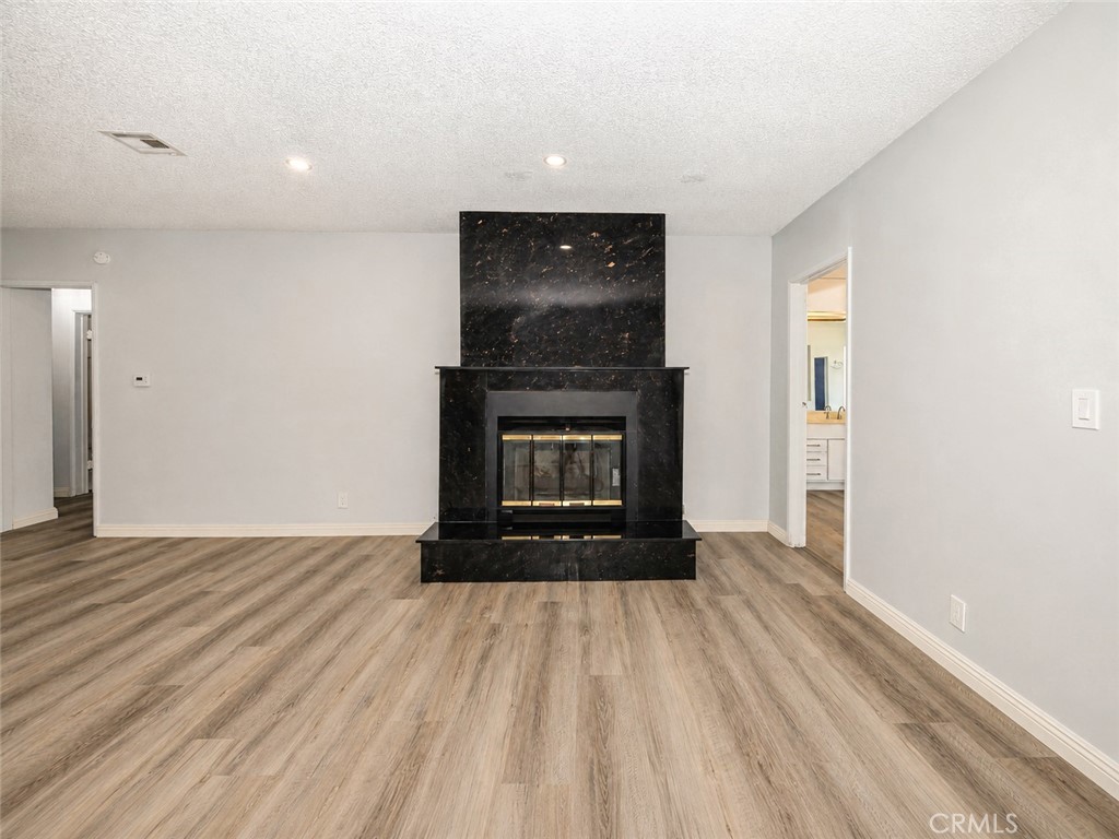 209 W 122nd