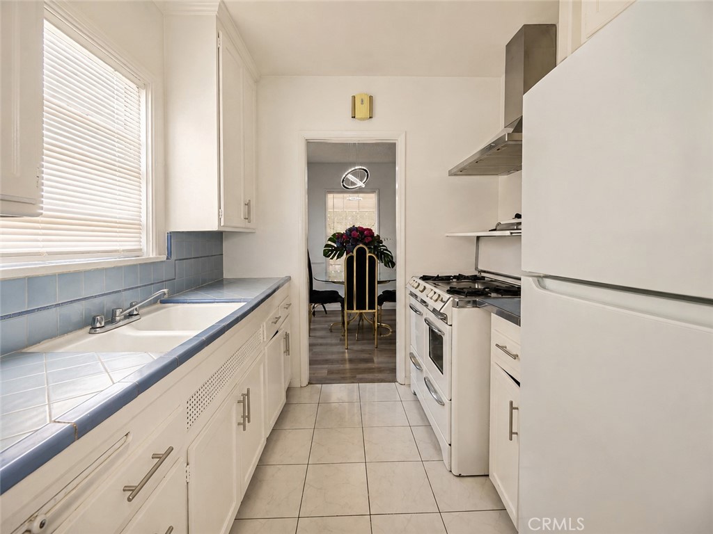 209 W 122nd