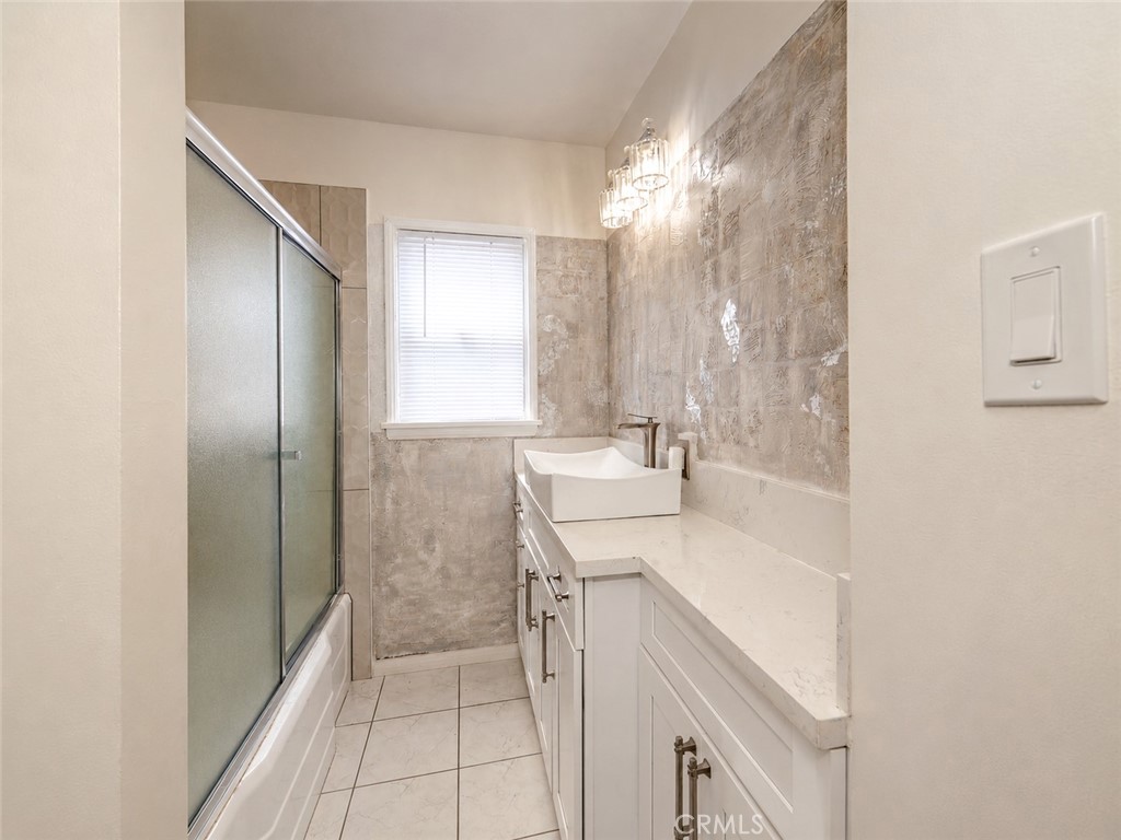 209 W 122nd