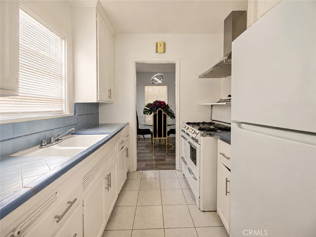 209 W 122nd