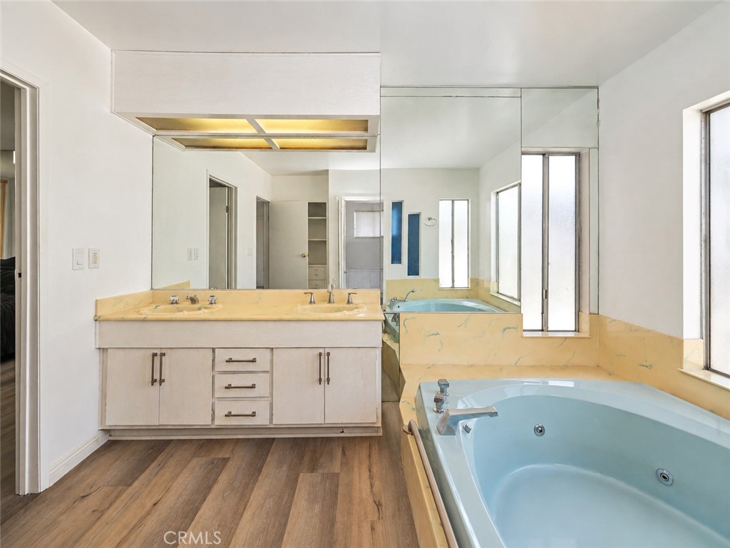 209 W 122nd