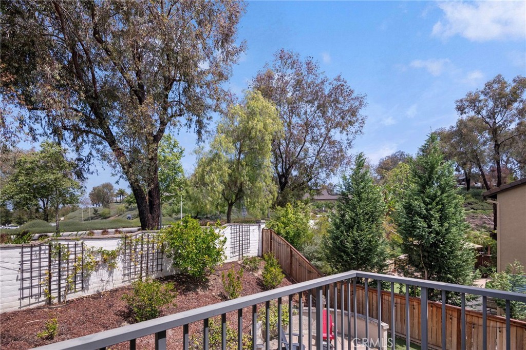 25 Radiance Lane