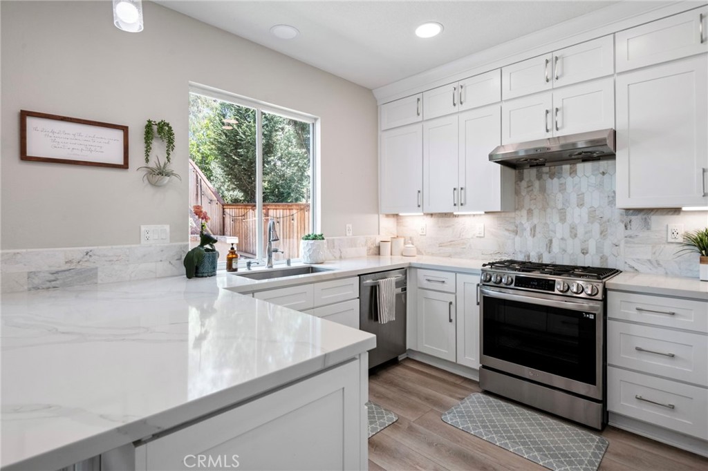 25 Radiance Lane