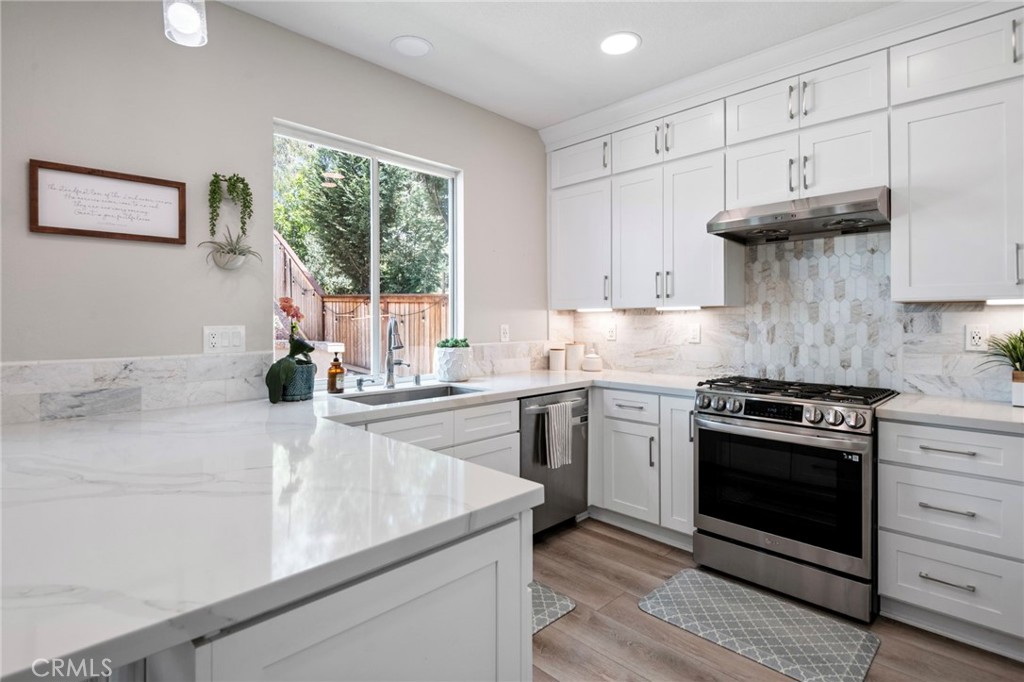 25 Radiance Lane