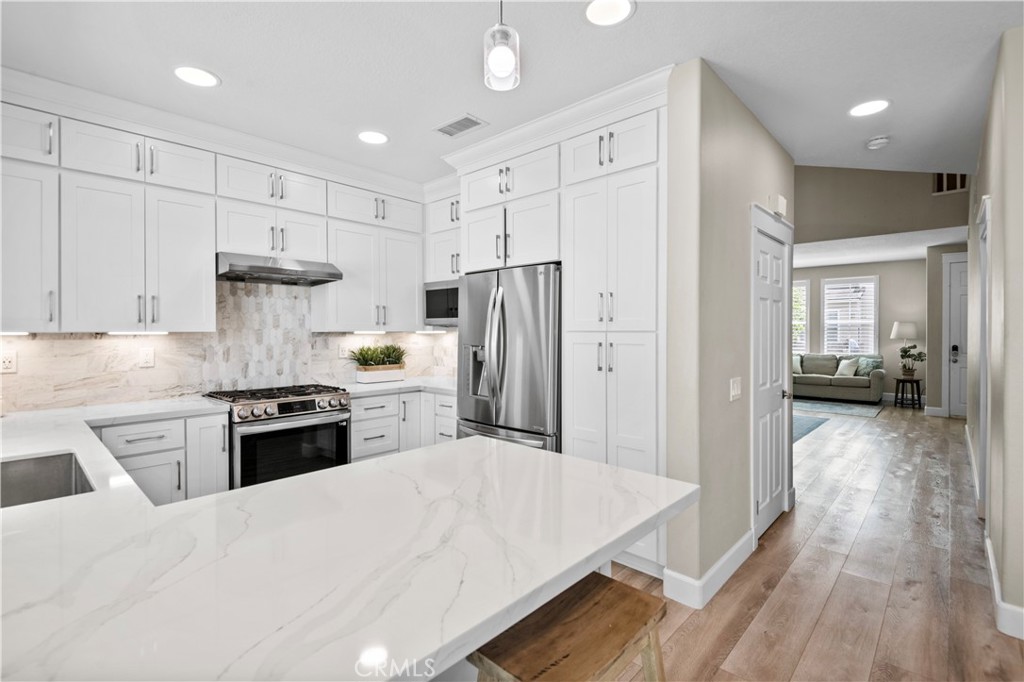 25 Radiance Lane