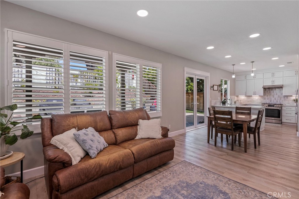 25 Radiance Lane