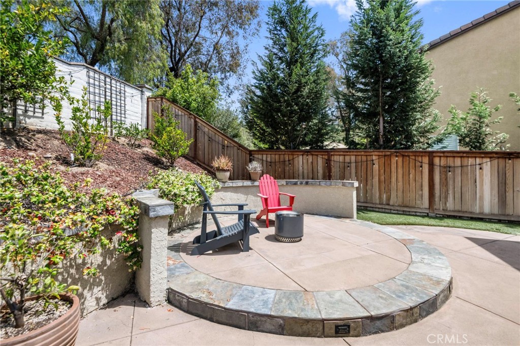 25 Radiance Lane