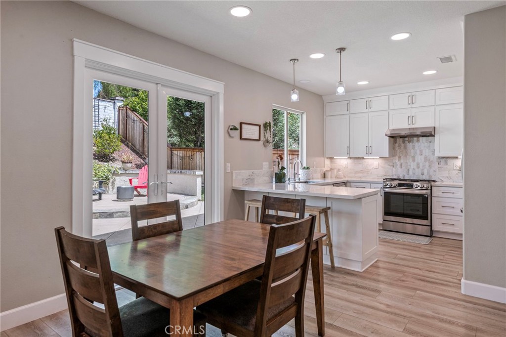 25 Radiance Lane
