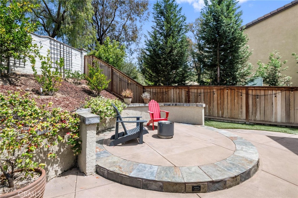 25 Radiance Lane