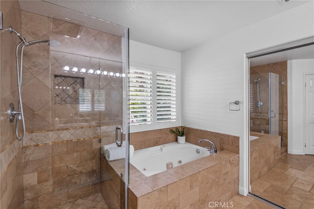 25 Radiance Lane