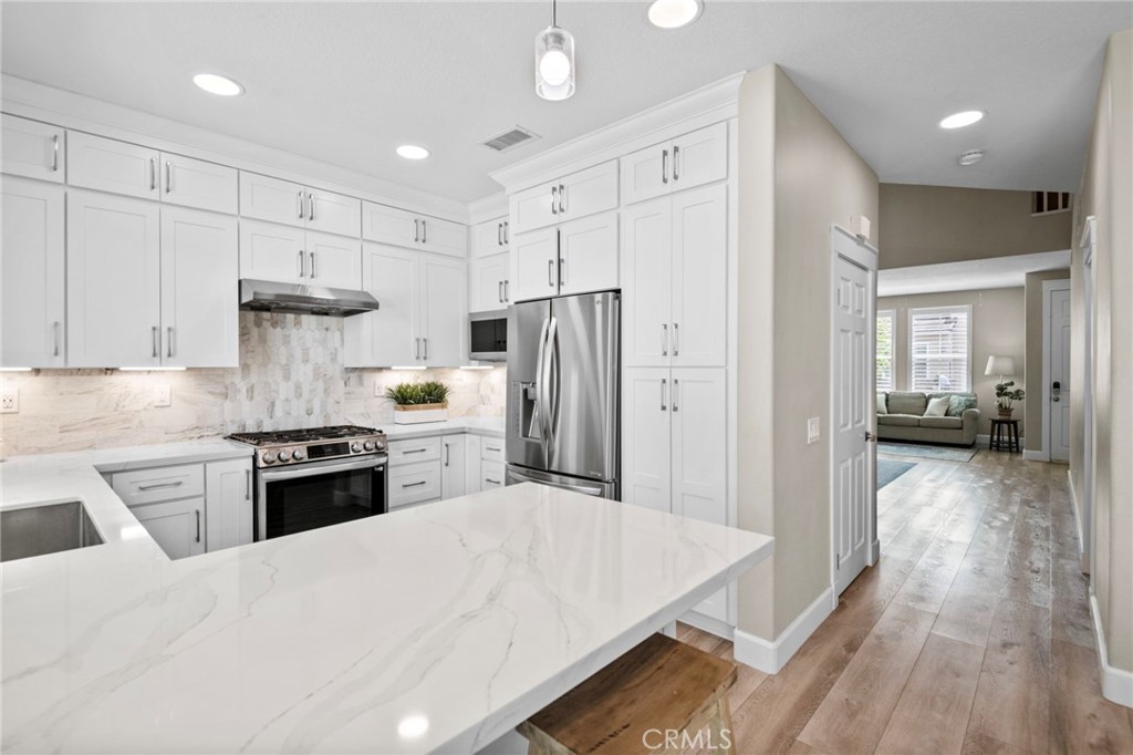 25 Radiance Lane