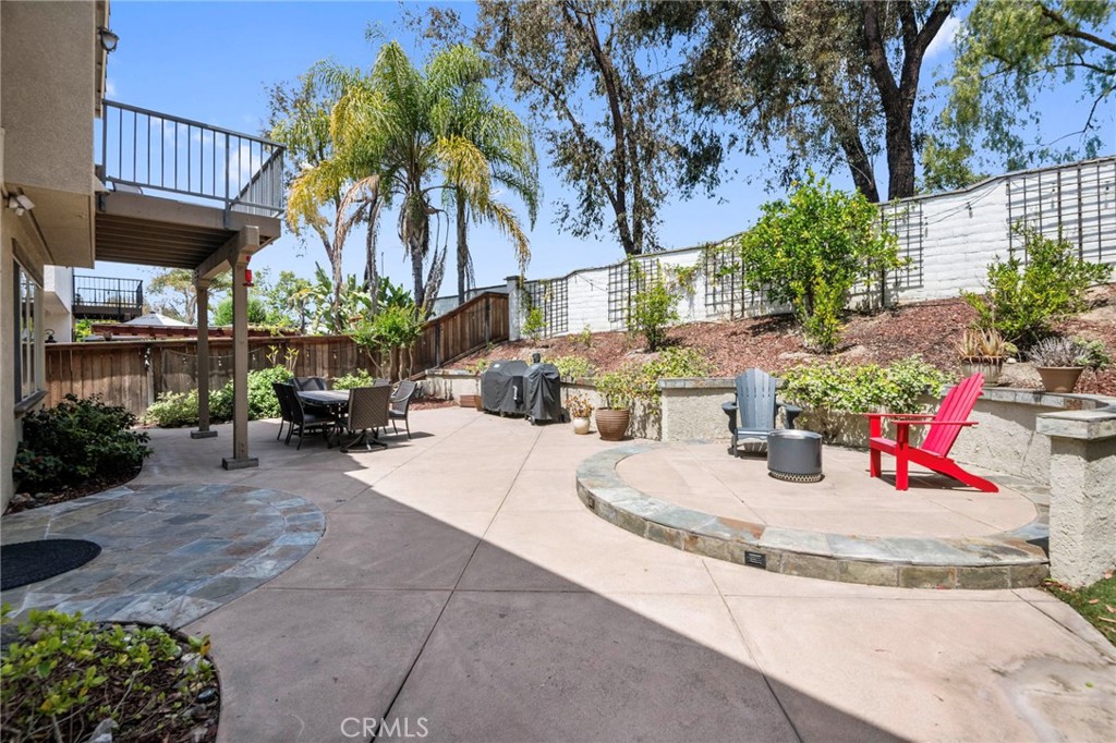 25 Radiance Lane