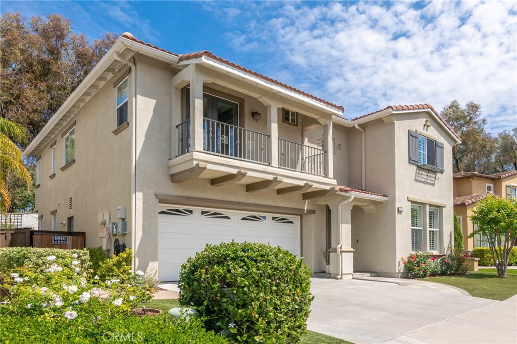 25 Radiance Lane