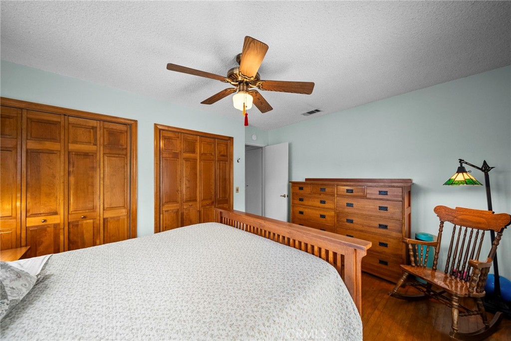 11642 Barclay