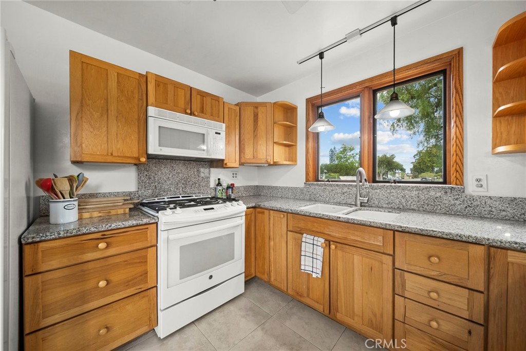11642 Barclay