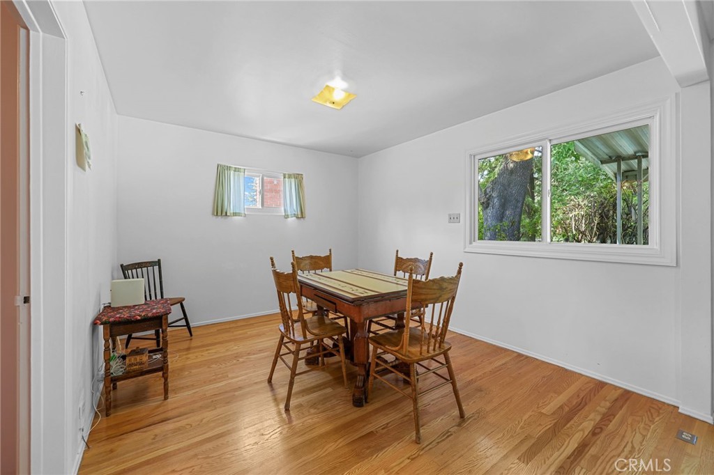 5703 Freeman