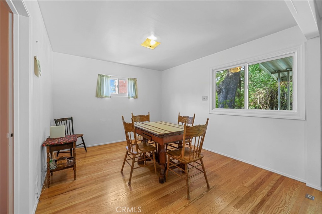 5703 Freeman