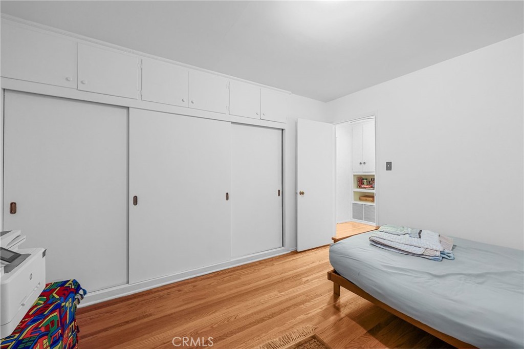 5703 Freeman