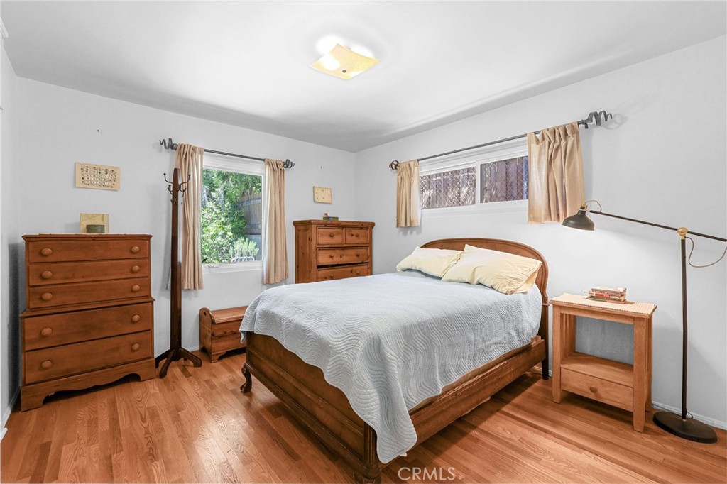 5703 Freeman