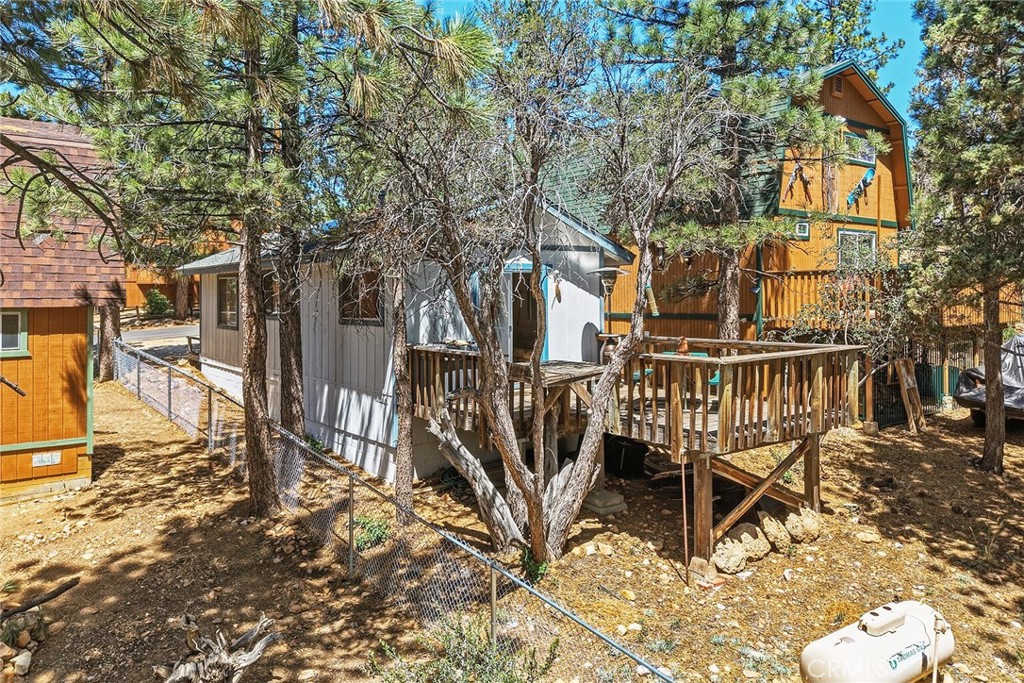 513 Cedar Ln