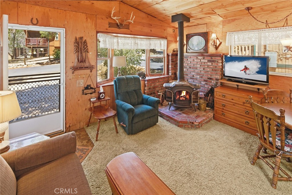 513 Cedar Ln