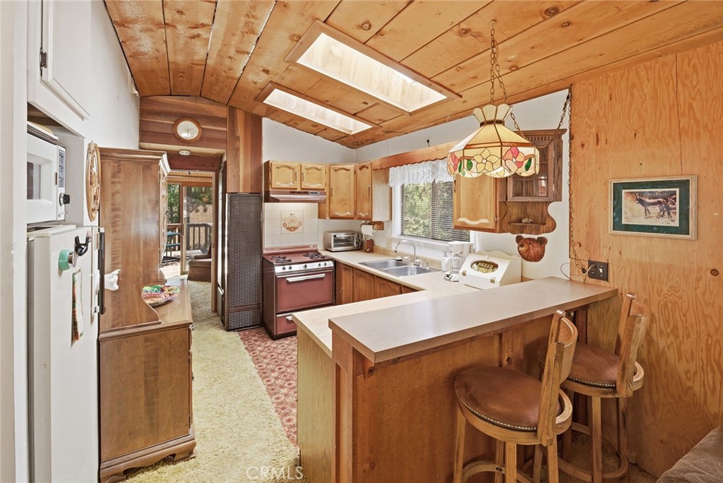 513 Cedar Ln