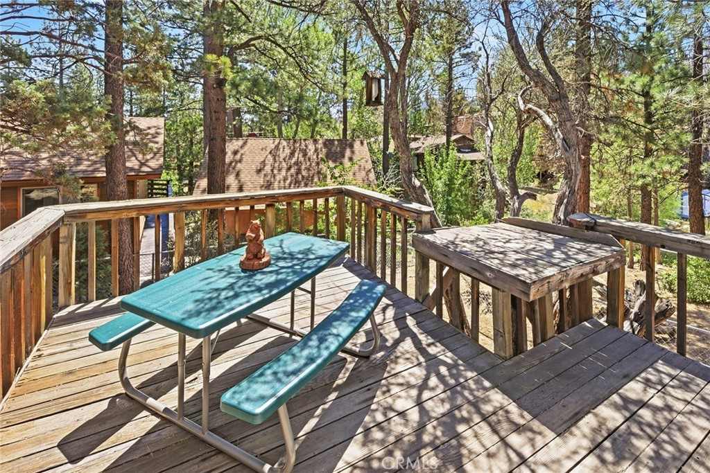 513 Cedar Ln
