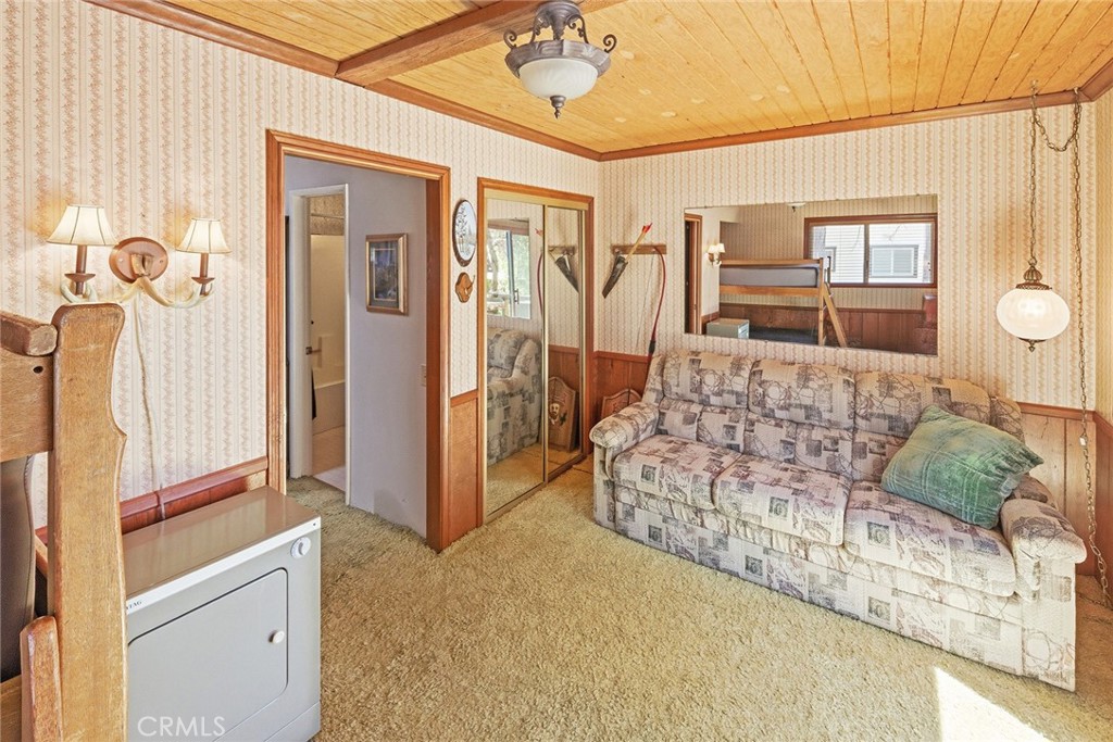 513 Cedar Ln
