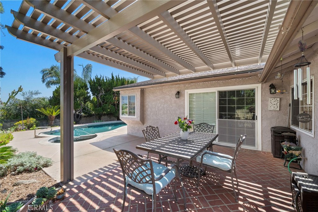 1128 W Aster