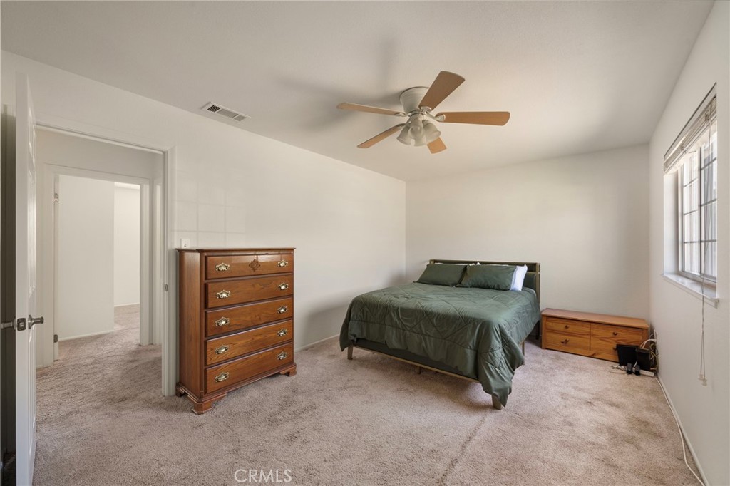1128 W Aster