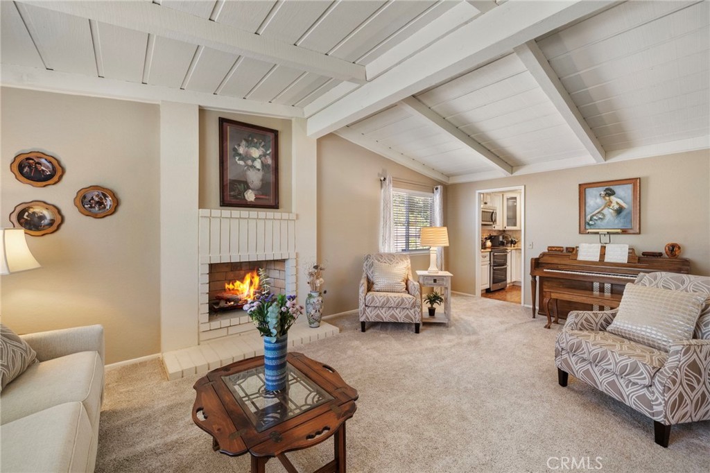 1128 W Aster
