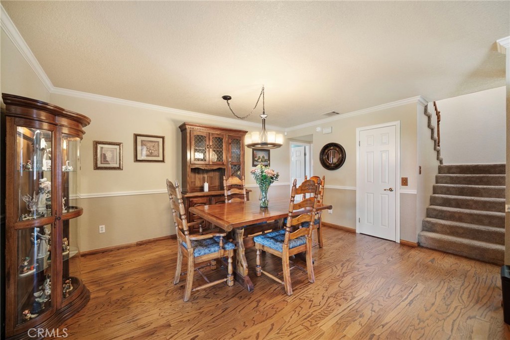1128 W Aster