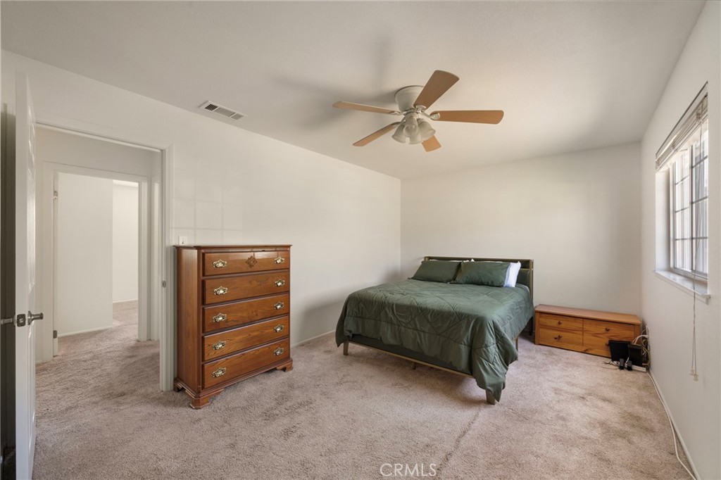 1128 W Aster