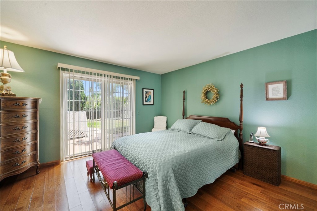 1128 W Aster