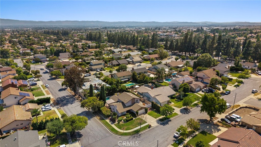 1128 W Aster