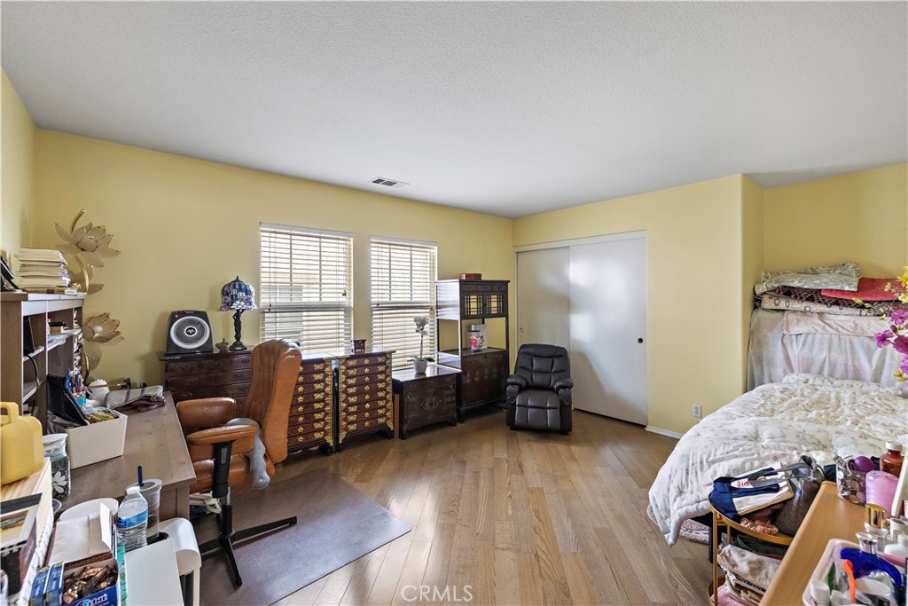 1421 Thatcher Street