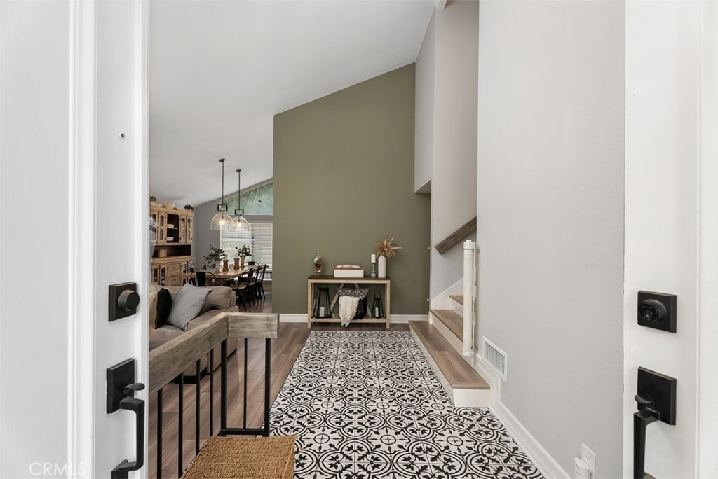 25132 Vista Serrano
