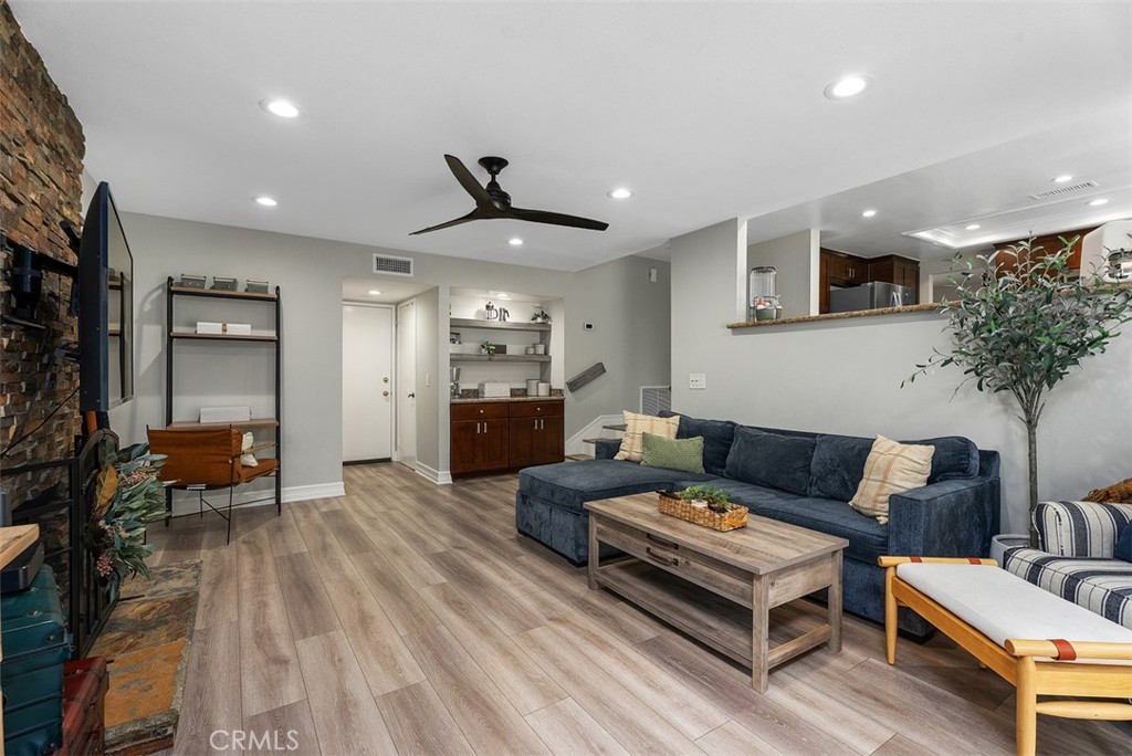 25132 Vista Serrano