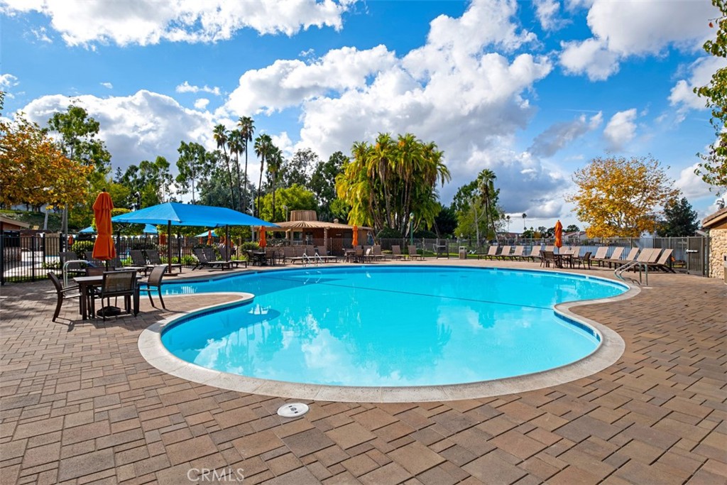 25132 Vista Serrano