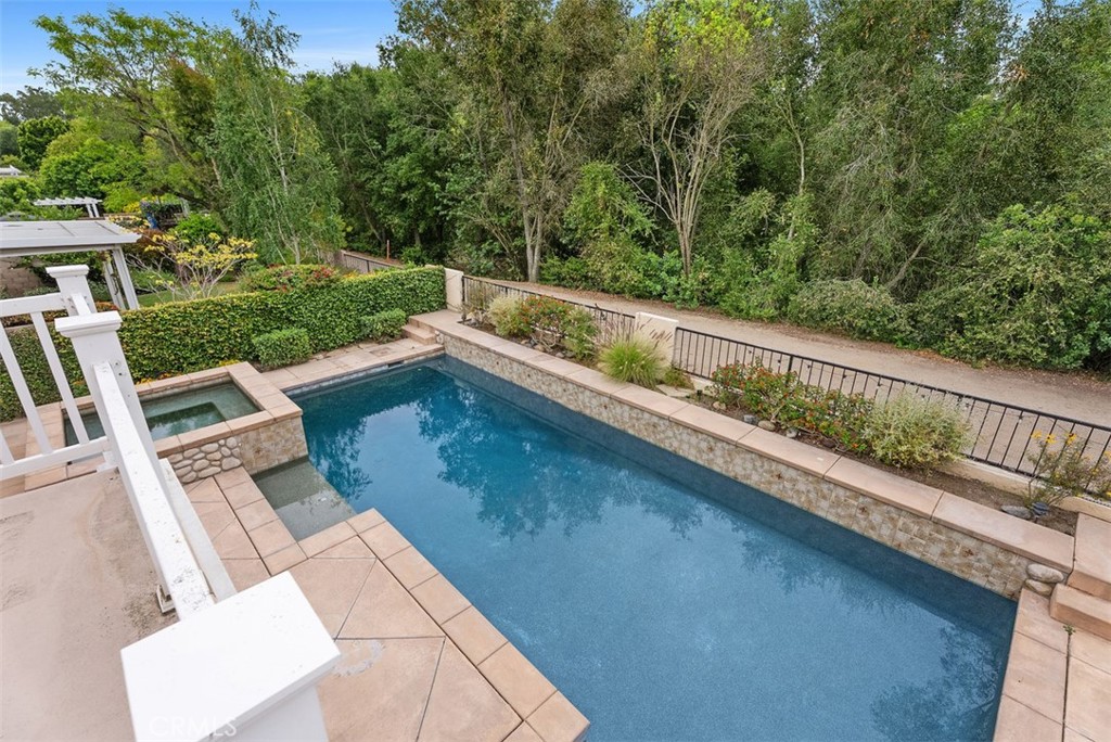 25132 Vista Serrano