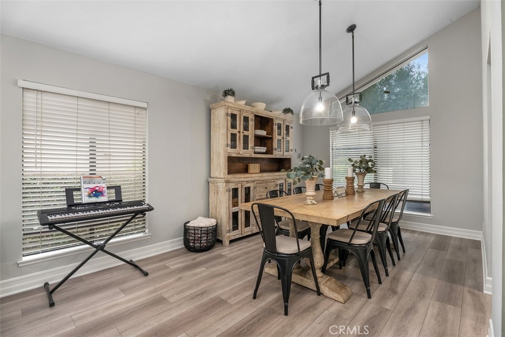 25132 Vista Serrano