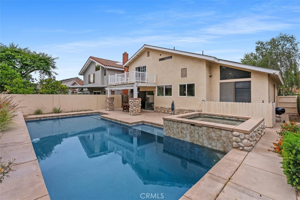 25132 Vista Serrano